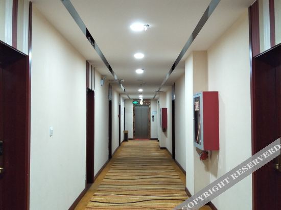 Чэнсянь: Cheng County Jinpo Business Hotel