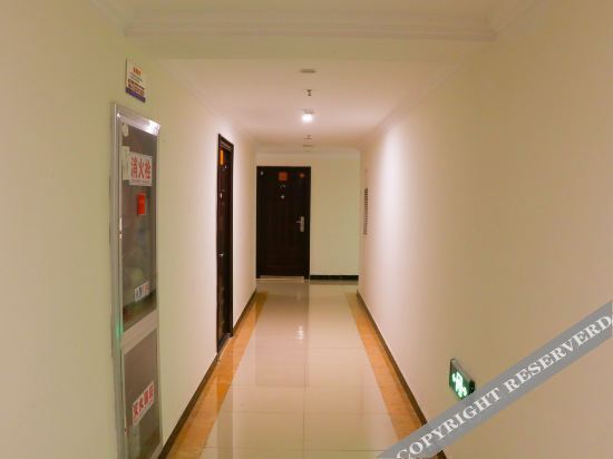 Фуян: Fuyang Week 8 Holiday Leisure Theme Hotel