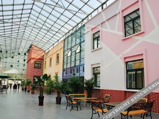 Циндао: Junyi Hotel(Fante dream kingdom store, Hongdao high tech Zone, Qingdao)