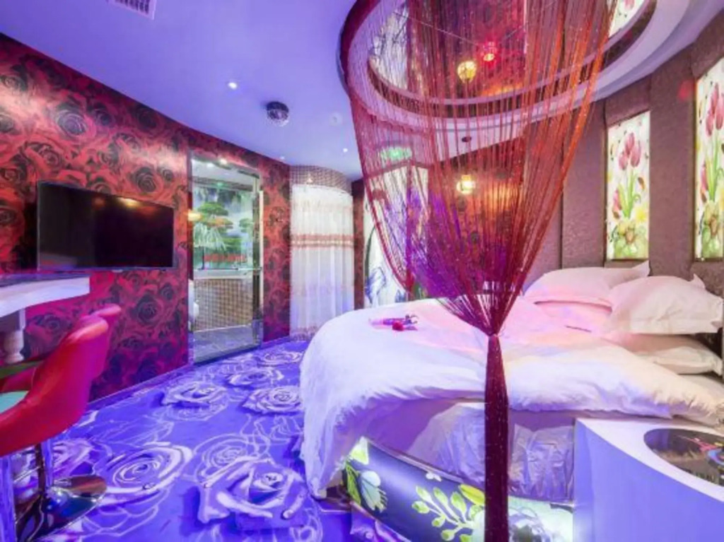 Шаоксинг: Shaoxing Jing'ai Theme Hotel