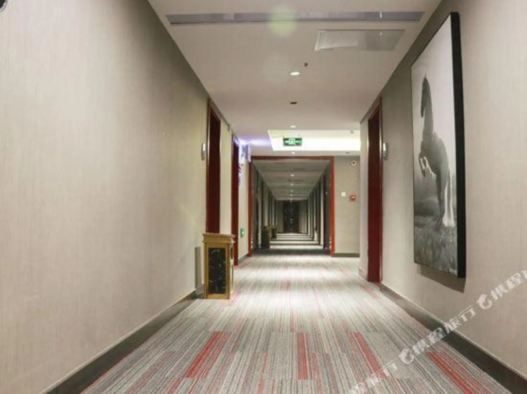 Вэйнань: Junyi Hotel (Weinan Baishui Dongfeng Road Yadong Branch)