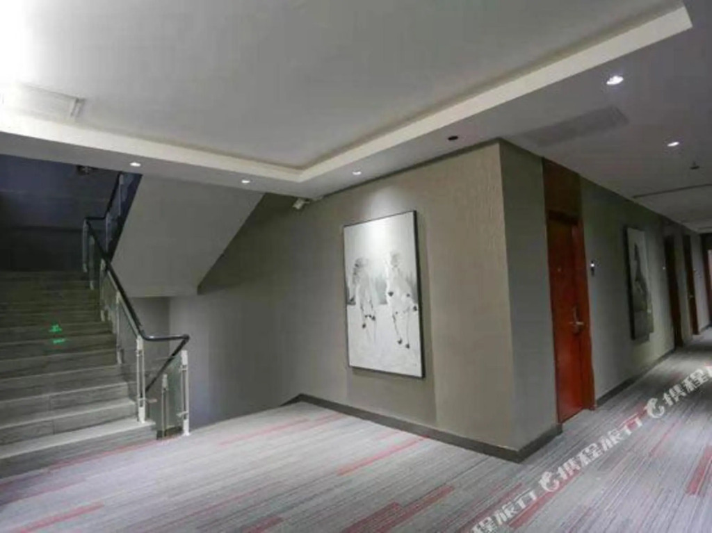 Вэйнань: Junyi Hotel (Weinan Baishui Dongfeng Road Yadong Branch)