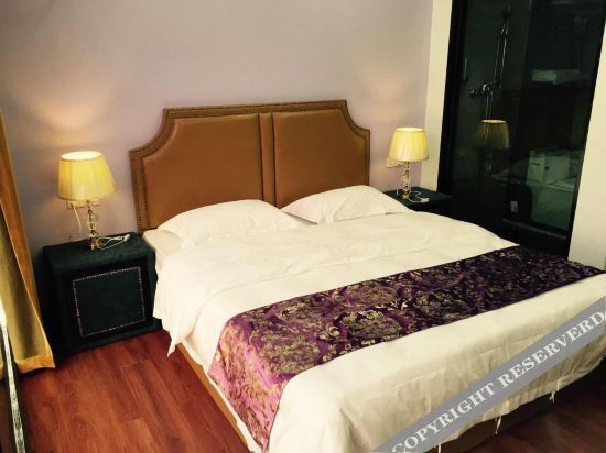 Хойчжоу: Qiansu Light Luxury Apartment (Daxiwan West District Country Garden Feicuishan)