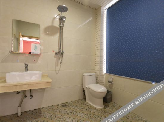 Кайфын: Yipai Chain Hotel (Qixian County Middle School Shop)