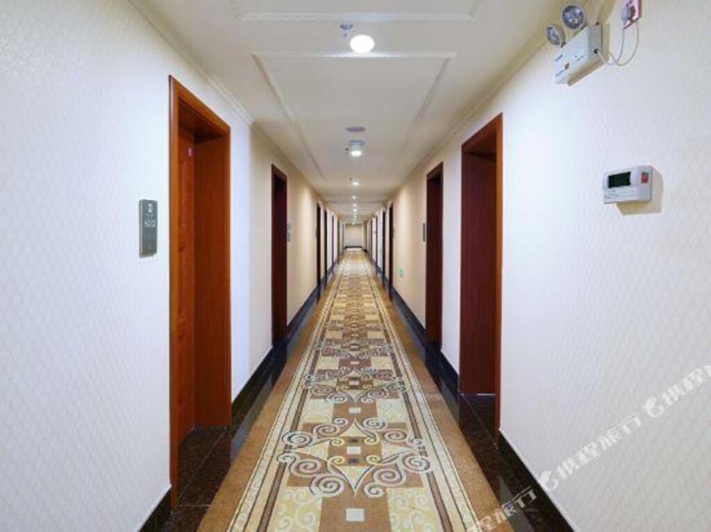Иньчуань: Vienna 3 Best Hotel (Yinchuan Helan)