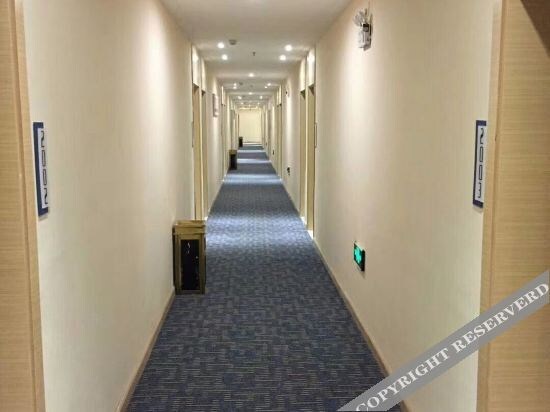 Наньнин: Jungle Express Hotel