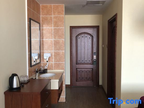 Цзилинь: EES Holiday Inn