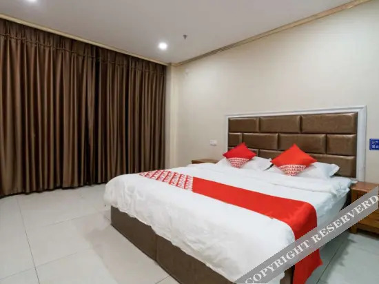 Хецзе: Oyo Heze Palace Hotel (Caozhou Peony Garden Store)