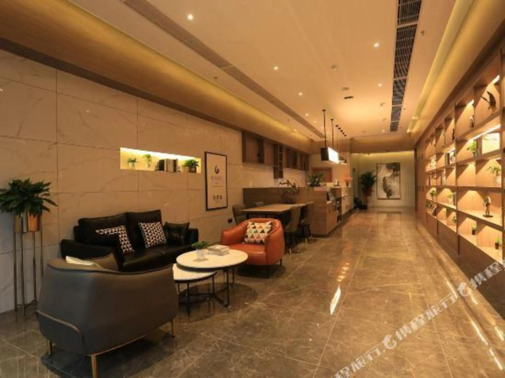 Superior Hotel (Fuzhou Red Star Macalline, Nanchang University) — фото 1