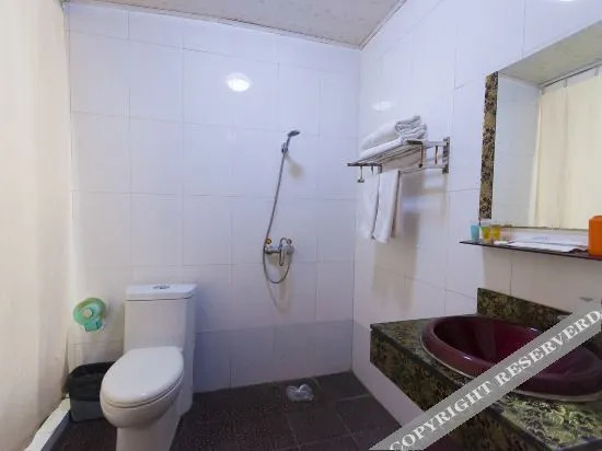 Таншань: Huaying Hotel (Tangshan Qianxi Yufeng Street Shop)