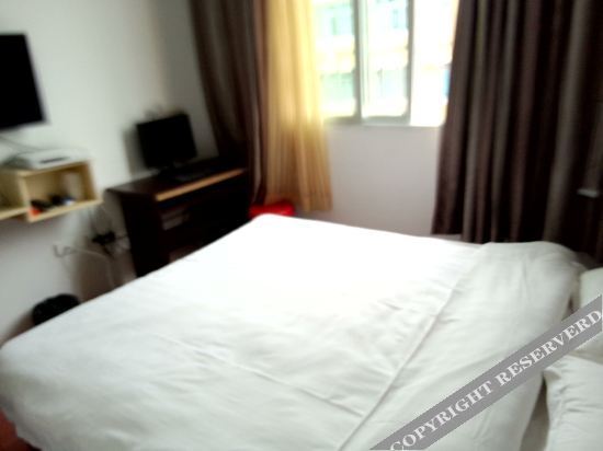 Цинлун: Tianhe Business Hotel