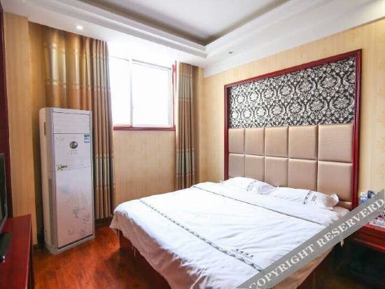 Наньян: Hongde Holiday Inn Tanghe