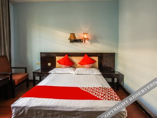Йиян: Yiyang Hongfu Business Hotel