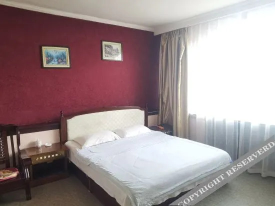 Lingyuan Longrun Express Hotel — фото 5