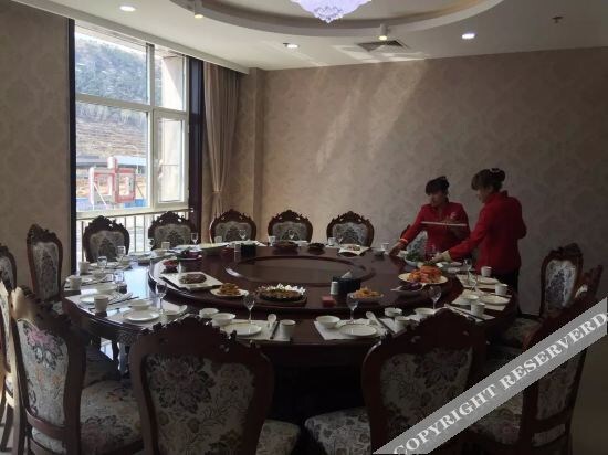 Таншань: Xiqian Yujing Holiday Hotel