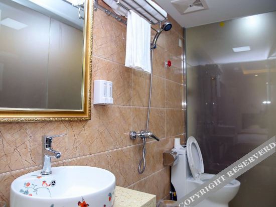 Ичан: Riverside Express Hotel
