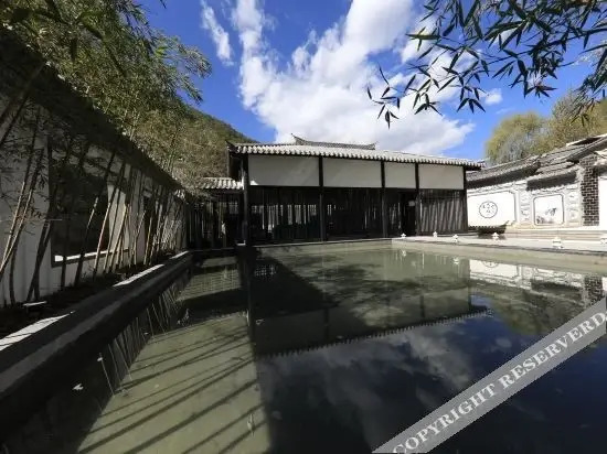 Шангри-Ла: Qingdu Xiangyuan  (Shangri-La Tiger Leaping Gorge)