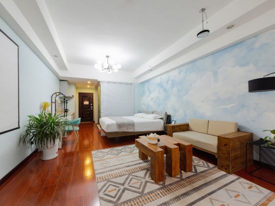 Шиянь: Quzhu City Homestay (Shiyan Wanda Plaza Branch)