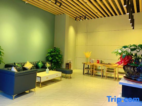 Чжаоцин: Longguang Apartment Hotel (Dawang Jiangjunshan Sports Park Branch)