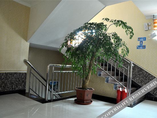 Линьи: No.66 Zhixiang Business Hotel, Lanling