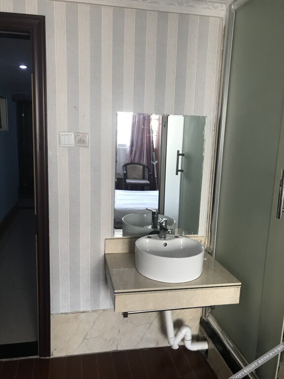 Цюаньчжоу: Quanzhou Renxian Residence