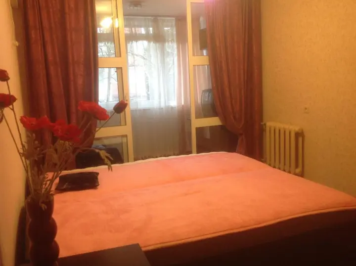 Сочи: Apartment Vorovskogo 49 у музея