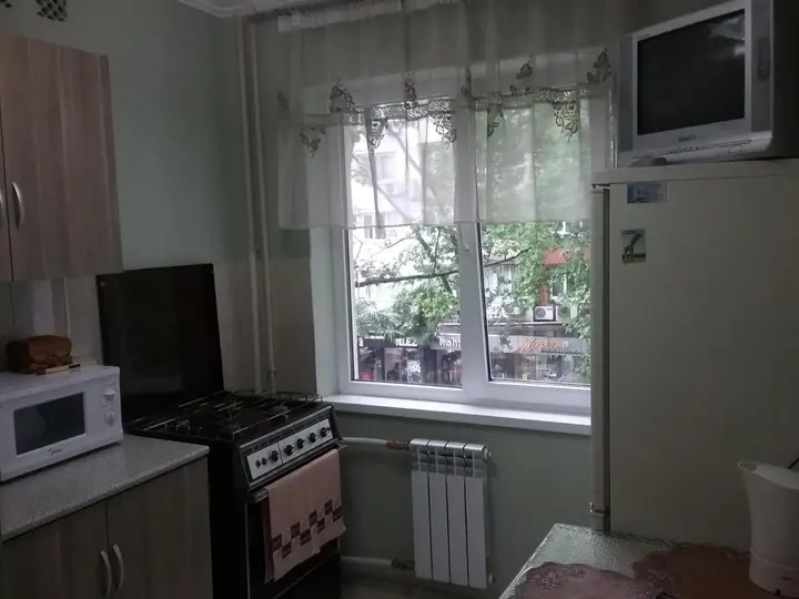 Сочи: Apartment Vorovskogo 49 у музея