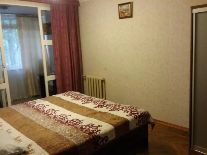 Сочи: Apartment Vorovskogo 49 у музея