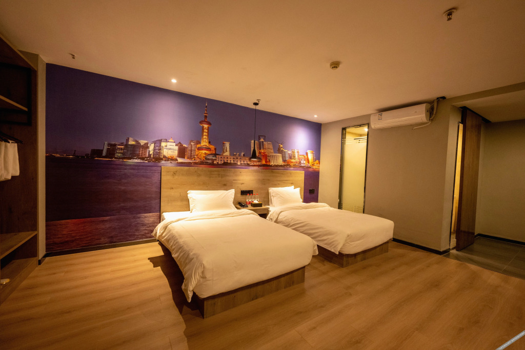 Лоян: Tuke China Light Residence Hotel (Luoyang Railway Station Yingtian Store)