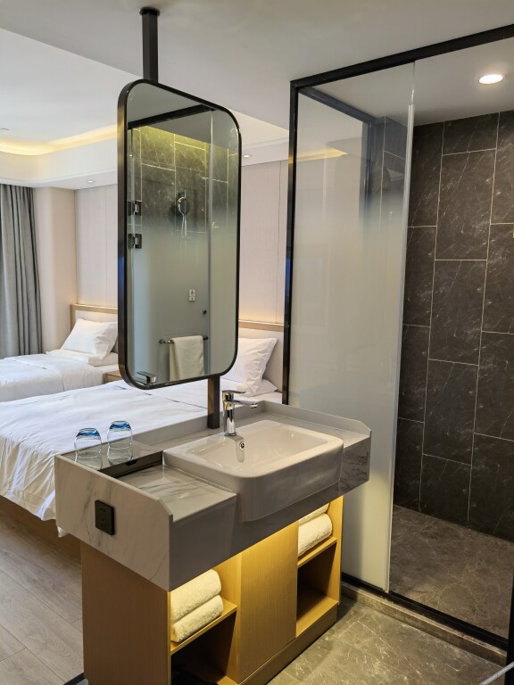 Юйси: Mehood Ezzi Hotel