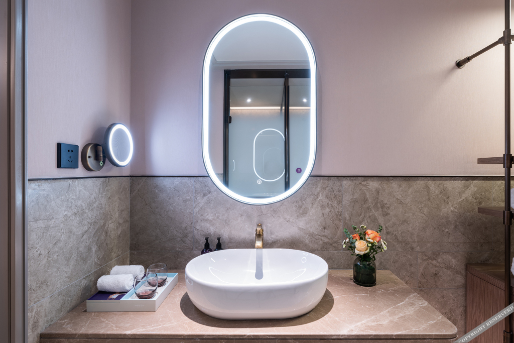 carousel image 4