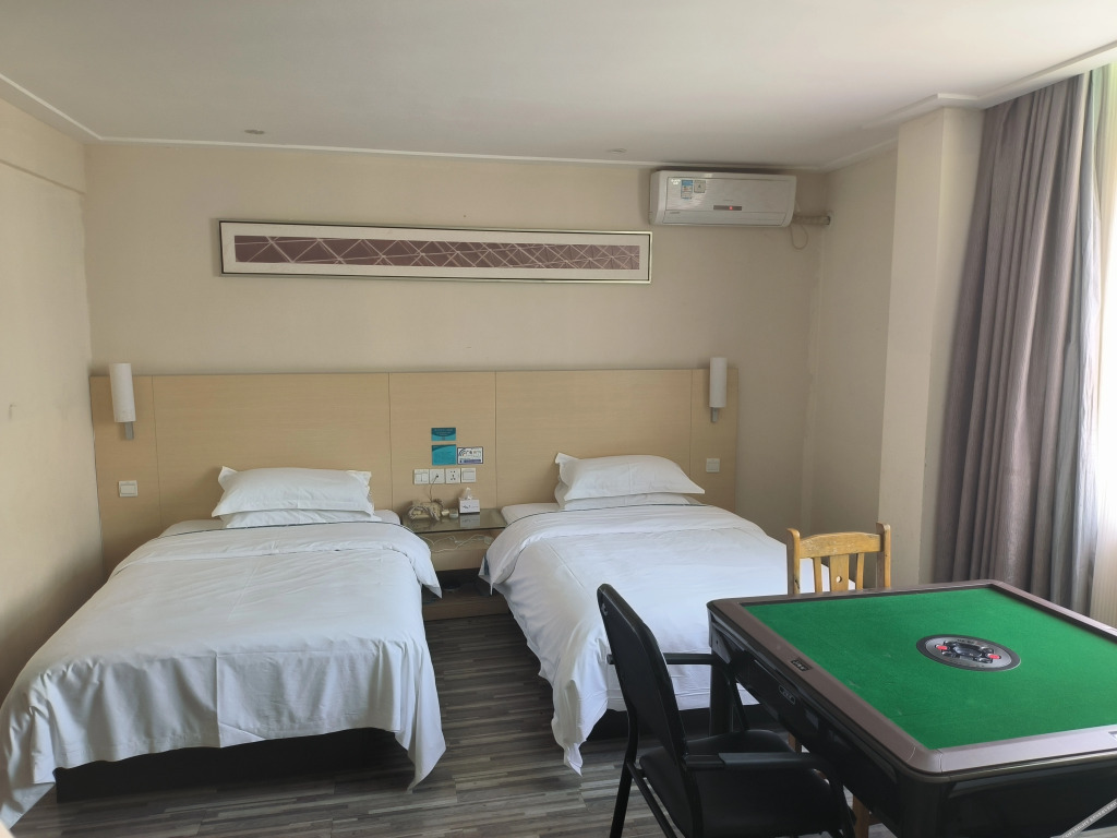 Хэчи: Comfort Inn
