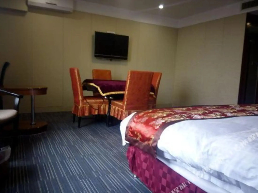 Чжаоцин: Sihui Longcheng Hotel