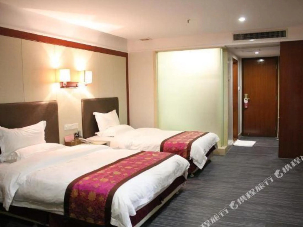 Чжаоцин: Sihui Longcheng Hotel