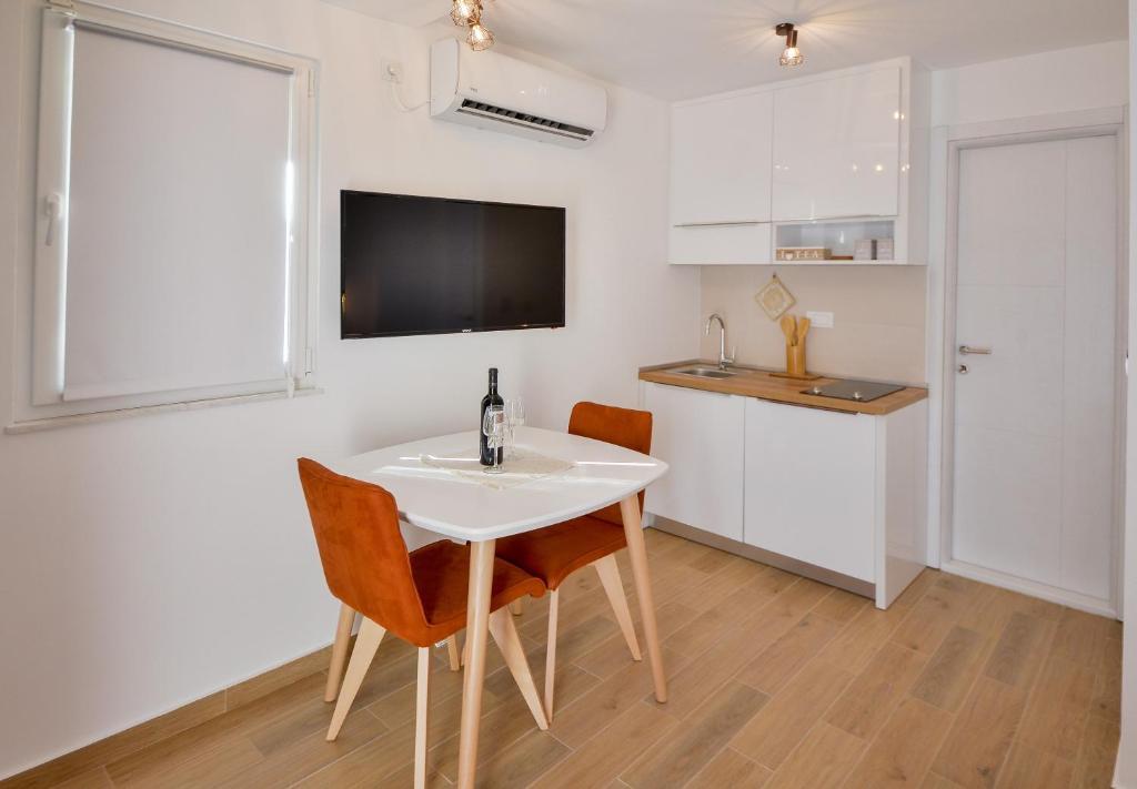 Будва: Apartmani Camellia Adore