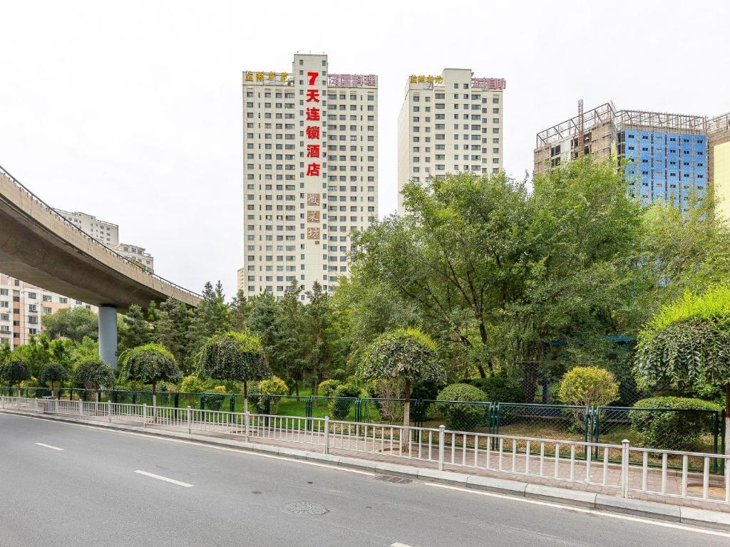 Синин: Отель 7Days Inn Xining Kunlun Road Cross
