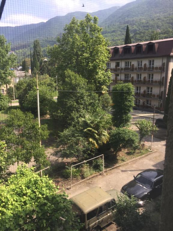 Гагра: 2 H Komnatnye Appartamenty Po Ulitse Abazgaa