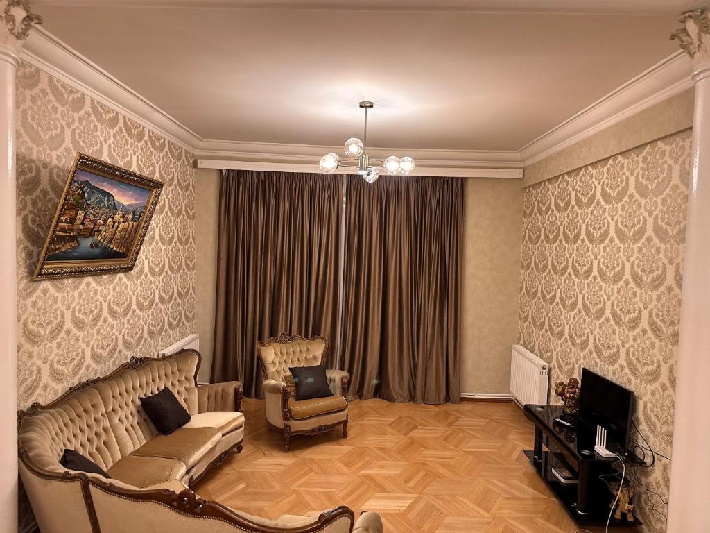 Тбилиси: 4 Room Suite Apartment Ln Tbilisi City