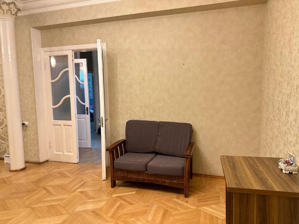Тбилиси: 4 Room Suite Apartment Ln Tbilisi City