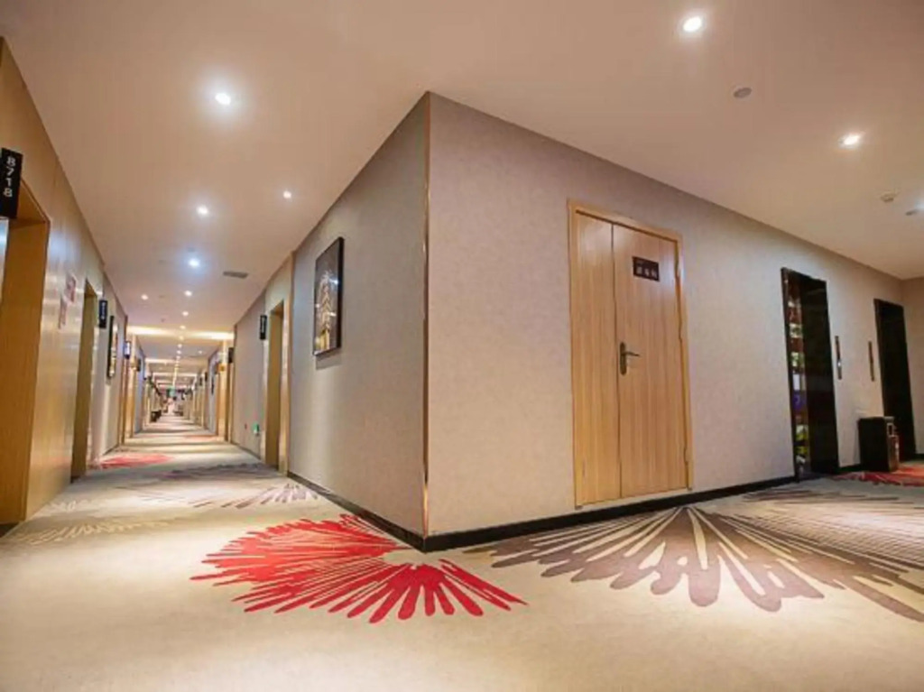 Чжэнчжоу: Shangkeyou Hotel (Zhengzhou east railway station Kangping Road)