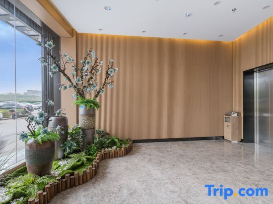 Чжэнчжоу: Dengfeng Rezen Select Hotel