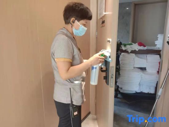 Чжэнчжоу: Dengfeng Rezen Select Hotel