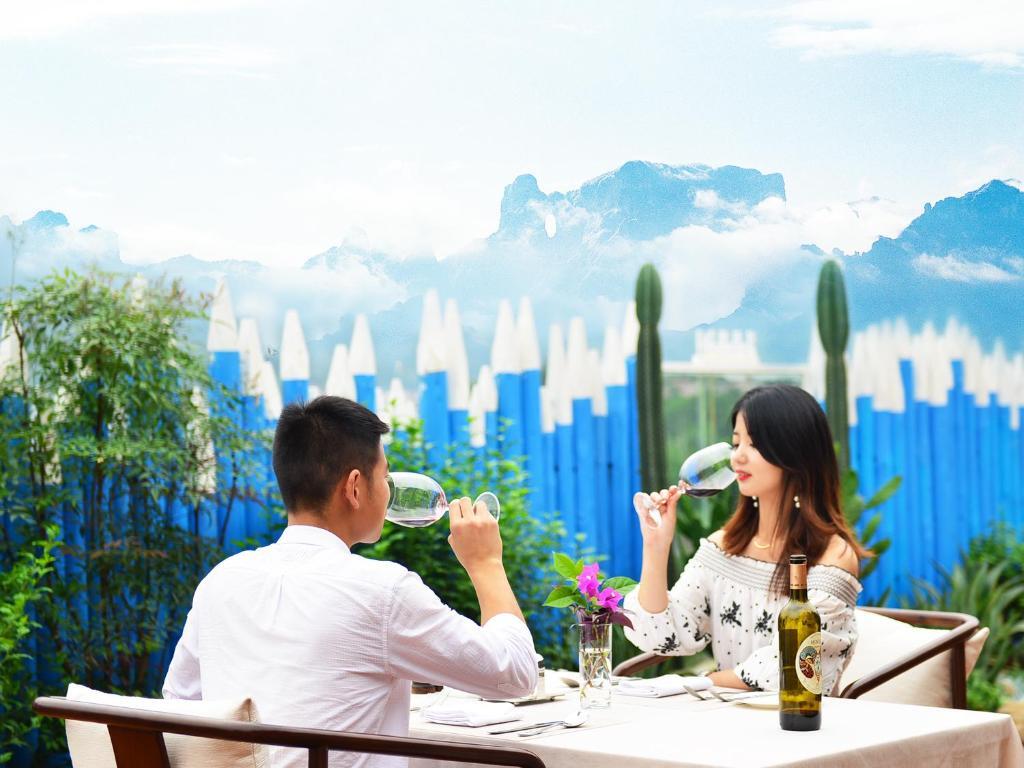 Чжанцзяцзе: Xiao'en Castle Hotel Tianmenshan