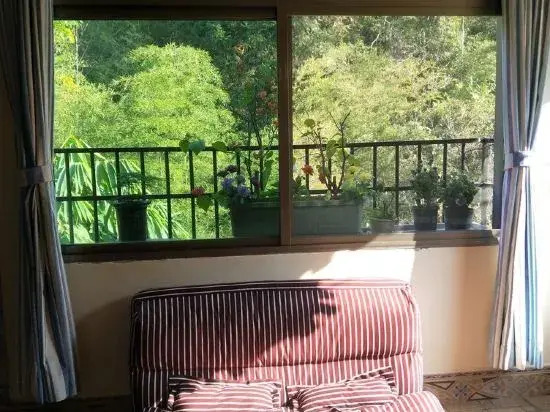 Шаогуань: Guiran Inn