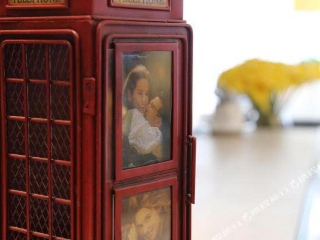 carousel image 5
