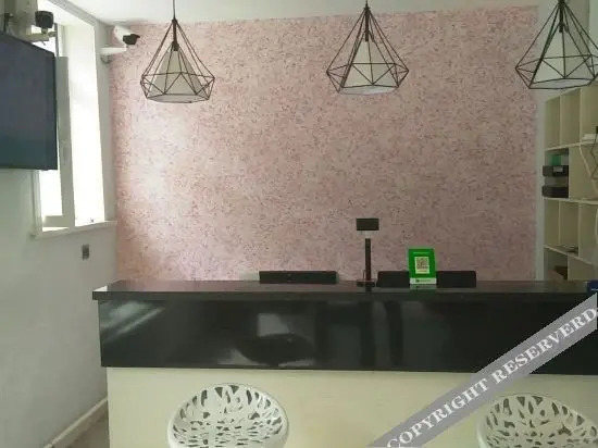 Карамай: Karamayitian Road Yunju Hotel