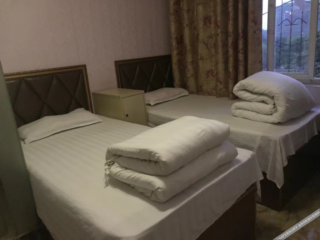 Чунцин: Chongqing Tiantianhongshor Rent Apartment