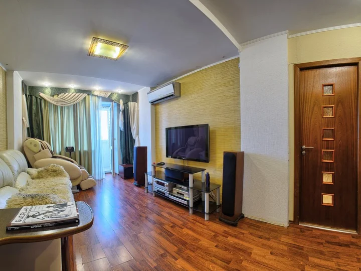 Нижний Новгород: Marshala Rokossovskogo 1 Apartaments