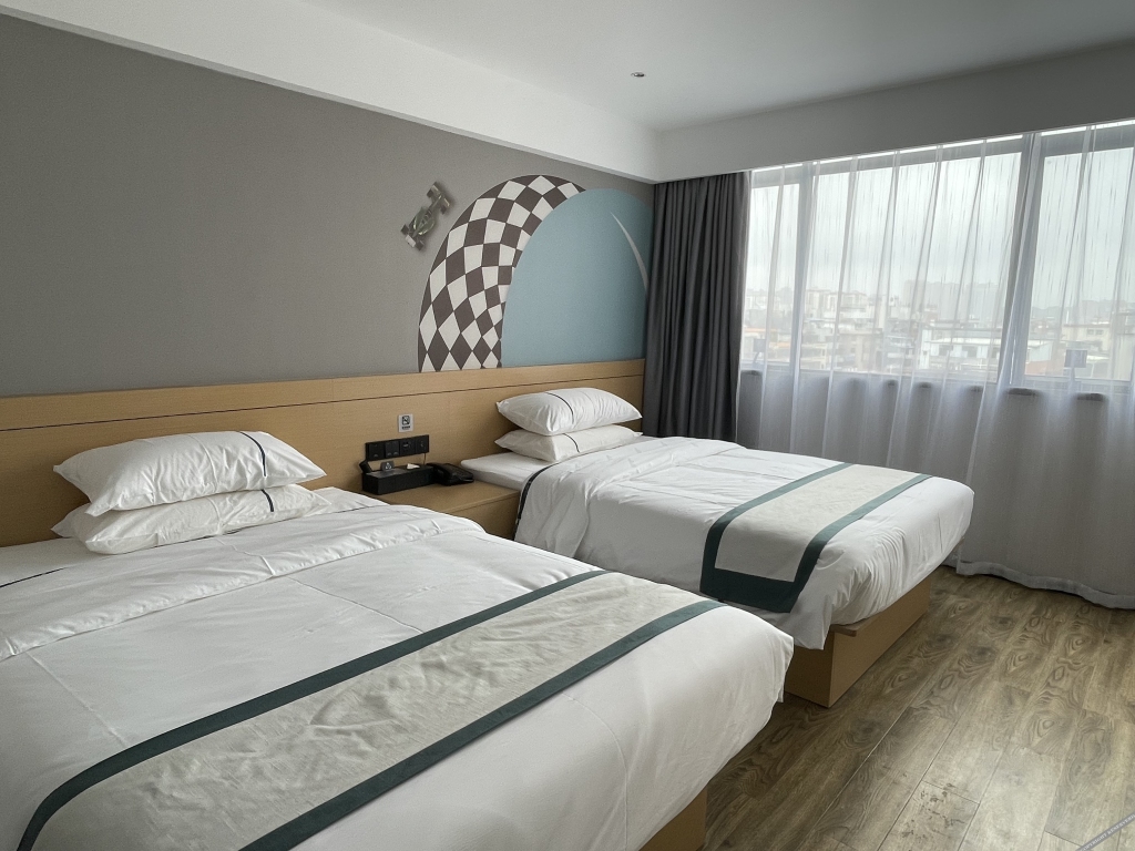 Хойчжоу: City Comfort Inn Huizhou College Ganghui Jinshan Lake