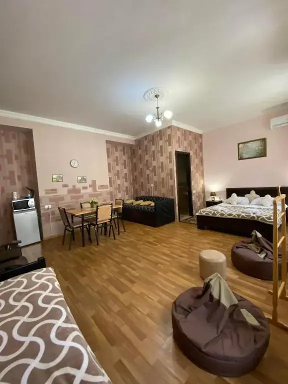 Тбилиси: Guest house Lusia